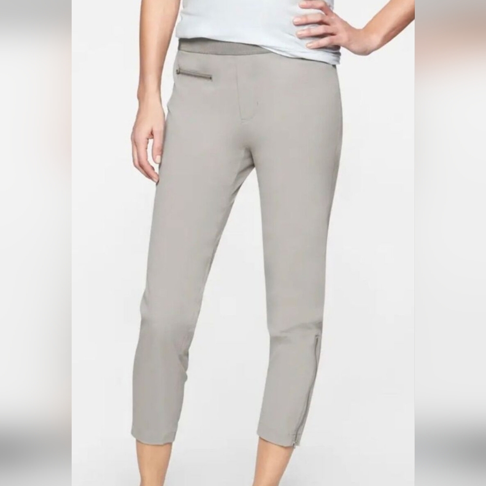 *ATHLETA  Mod Trekkie Crop Woven Pull-On Pants